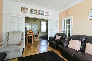 Living Room - click for photo gallery